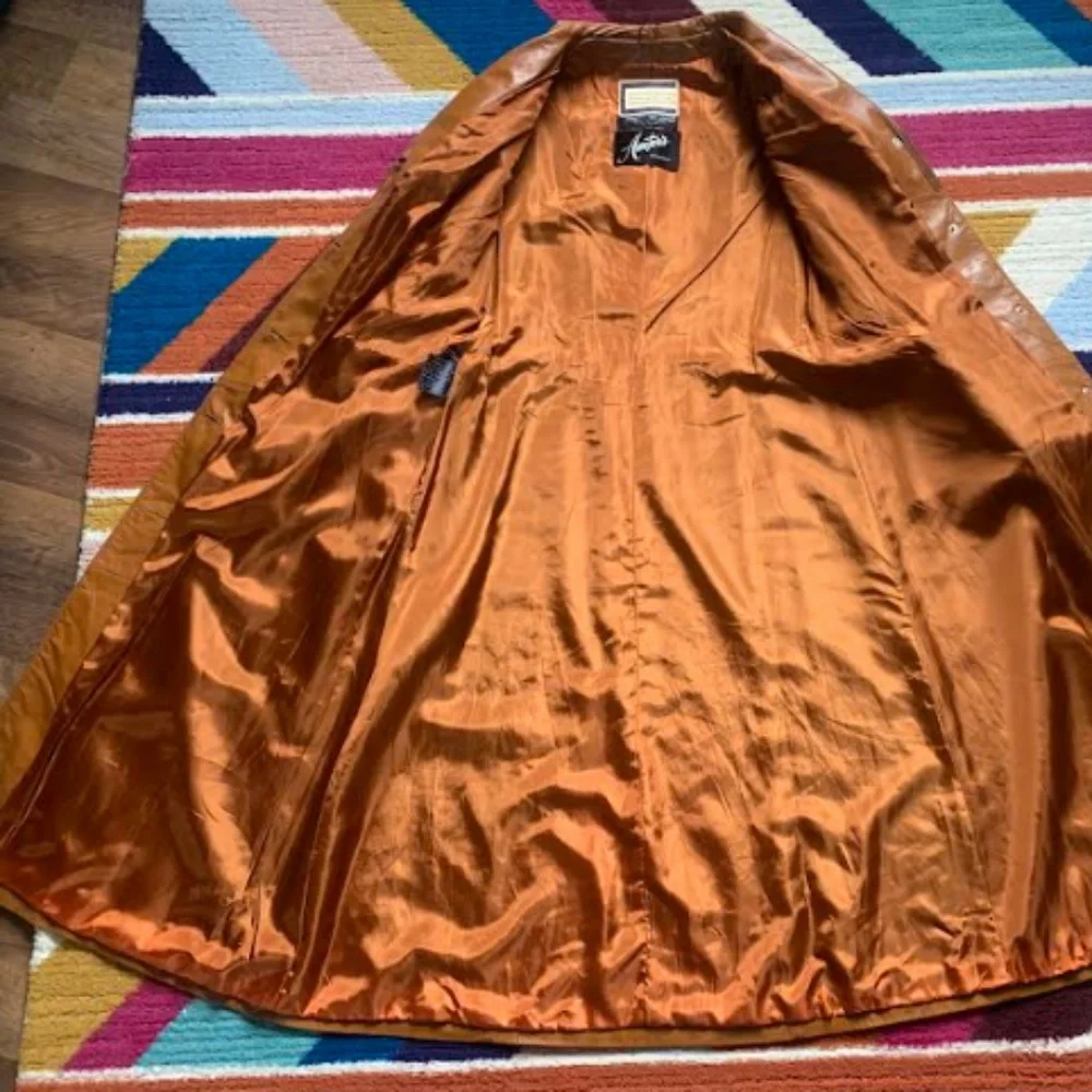 Vintage Leather Trench - Picture 10 of 15